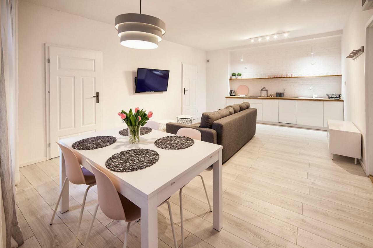 Torunskie Pod Krzywa Wieza Apartment *