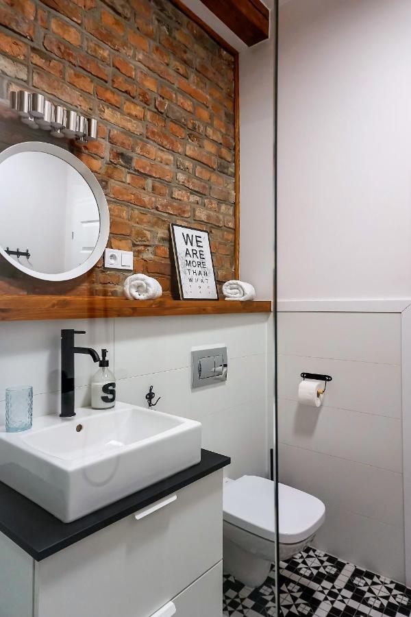 Torunskie Pod Krzywa Wieza Apartment Torun